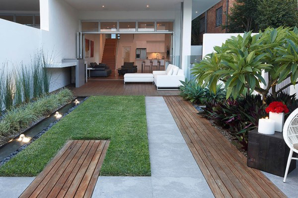 Thiết kế nhà phố có sân vườn phía trước nhà