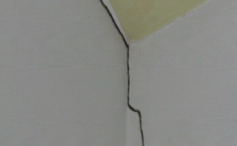 Nguyên nhân và cách khắc phục vết rạn nứt nhà mới.